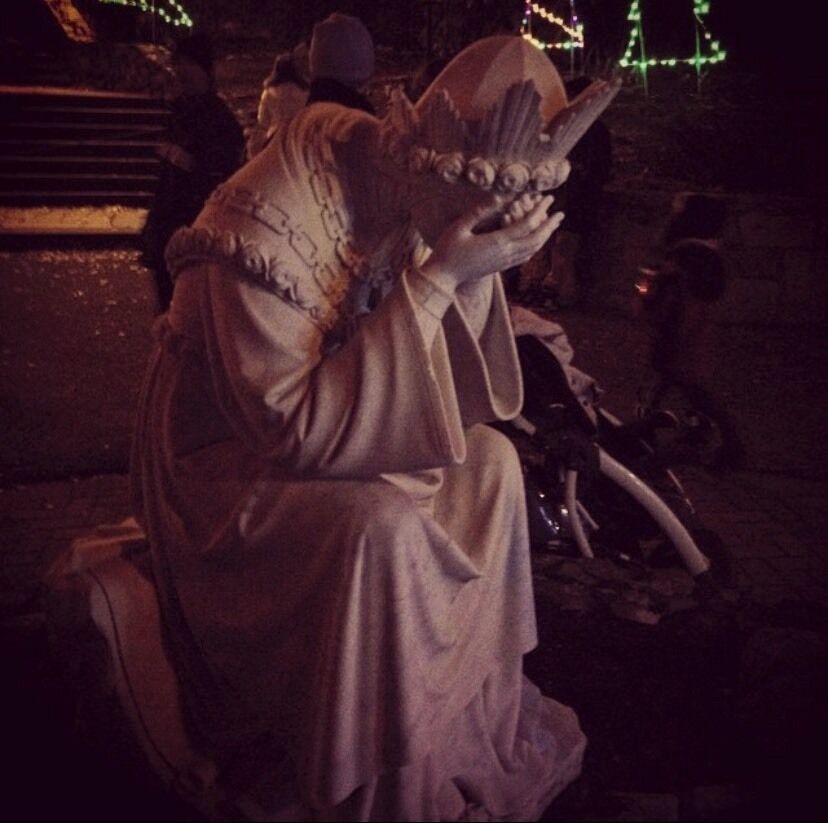 Weeping statue