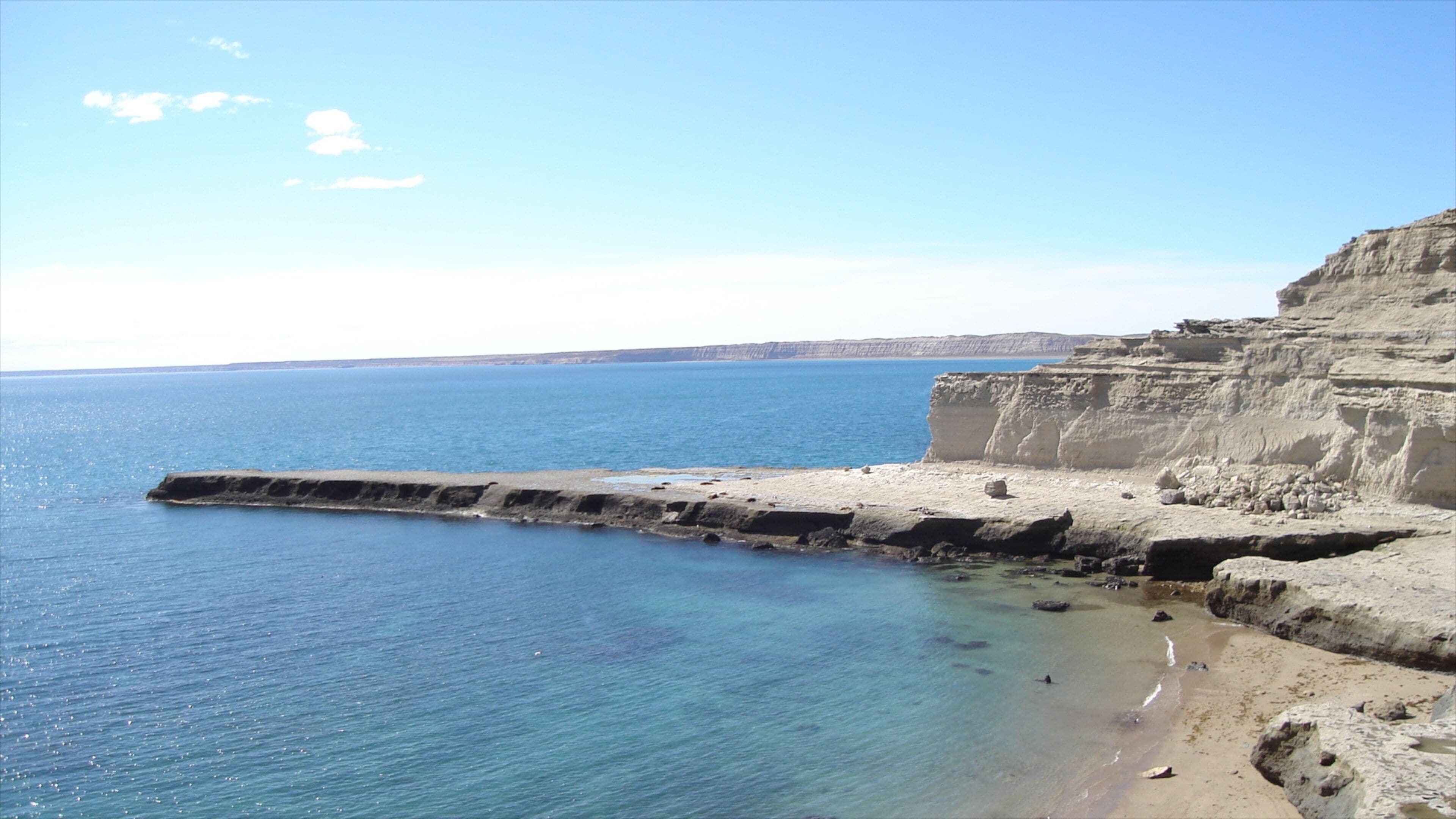 Chubut mostrando vistas generales de la costa