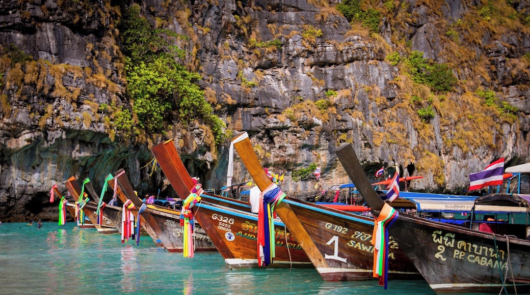 Take a long tail to Maya Bay and arrive before before 8am to beat the crowds. Such a beautiful place #LifeAtExpedia #beaches