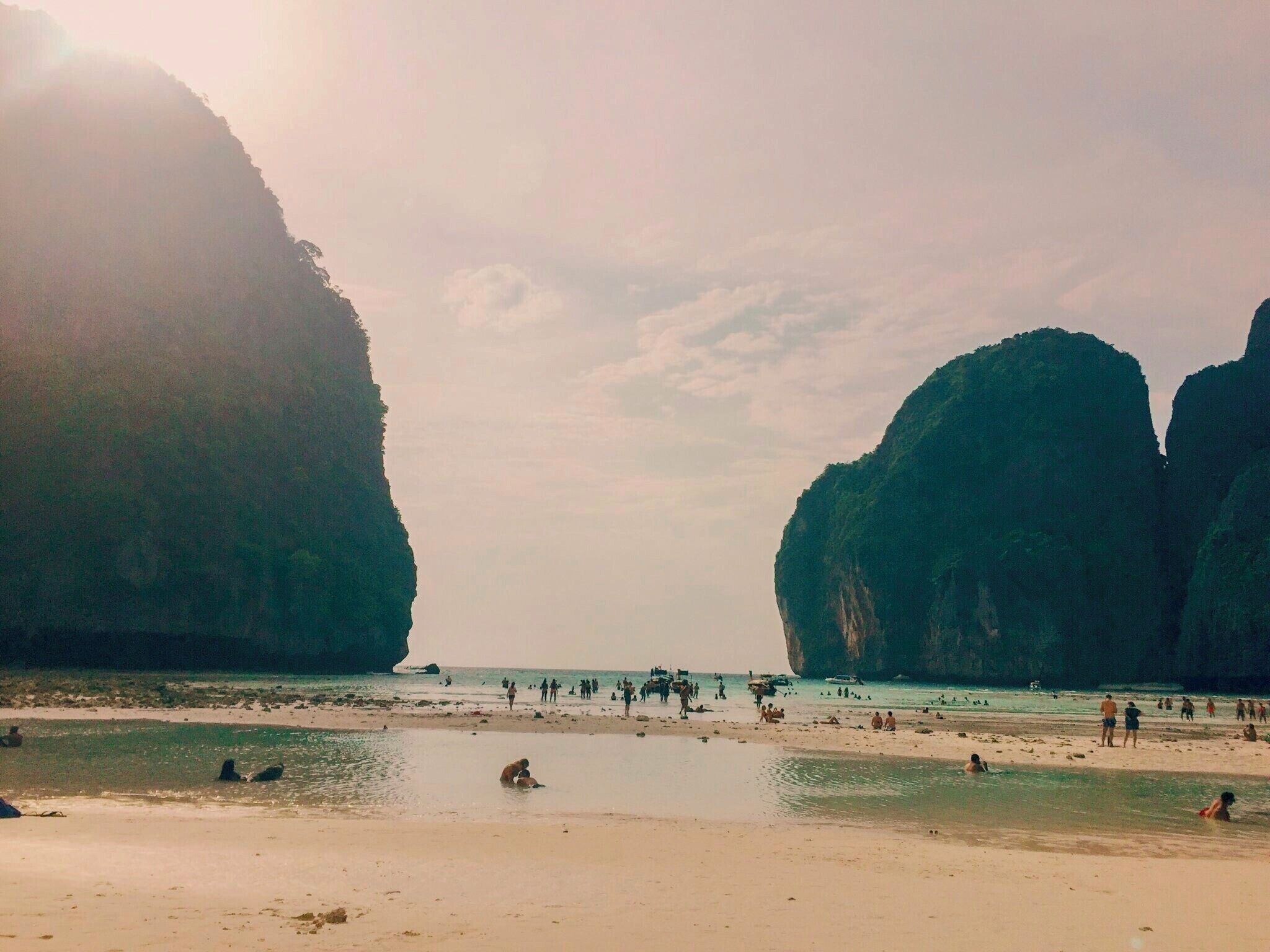 You will be familiar with this view if you  watched the movie The Beach. This is Maya Bay late in the afternoon. Low tides.
#lifeatexpedia 