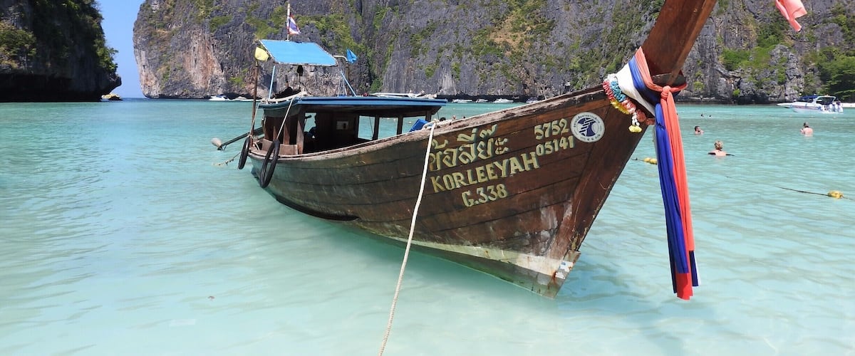 Krabi is a worldwide renowned spot for rock-climbing, but I preferred to focus my time on exploring nearby islands. For a small fee, longtails can take you to nearby inhabited paradises or you can arrange a bigger boat that takes you to Thailand’s major hotpot: Phi Phi islands.
Check more about Thailand on my first-time 2.week itinerary:
https://www.geekyexplorer.com/thailand-itinerary-2-weeks/
#Thailand #Boat #Islands #Longtail #Asia #BeachTips