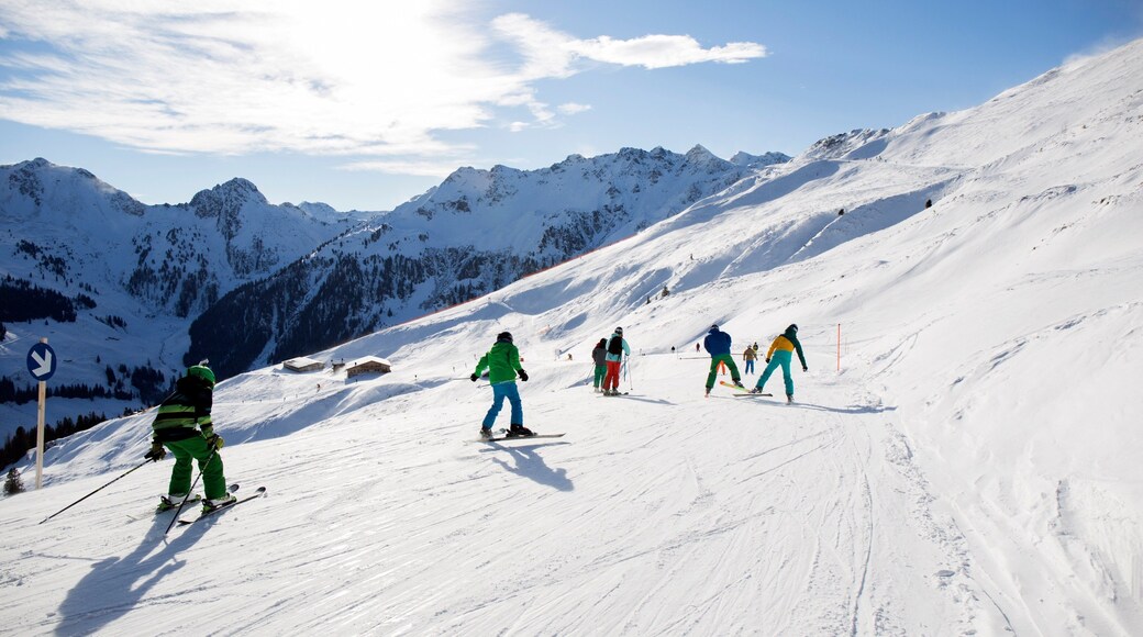 Ski Jewel Alpbachtal - Wildschoenau showing mountains, snow and snow skiing