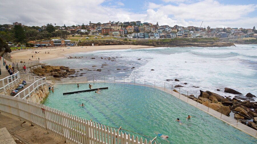 Bronte Beach presenterar en kuststad och kustutsikter