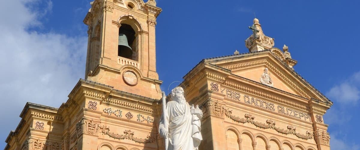 Detailed ornaments and beautiful architecture is typical for maltese buildings. This church is located in the piazza of the Gozo small town Qala.
#church #architecture #gozo #malta #sky #roadtrip