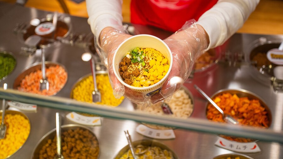 Cupnoodles Museum showing food and markets