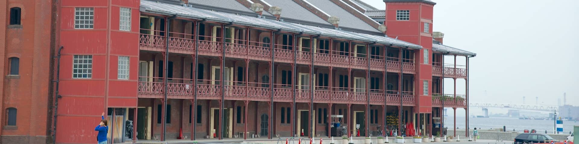 Red Brick Warehouse showing a city