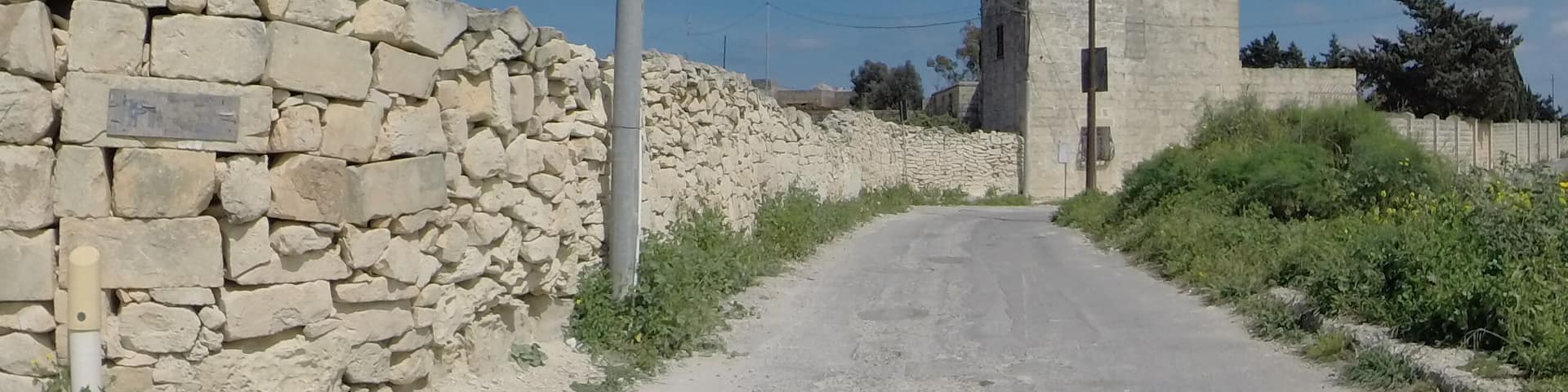 Il- Hwawar, L-Iklin, Malta