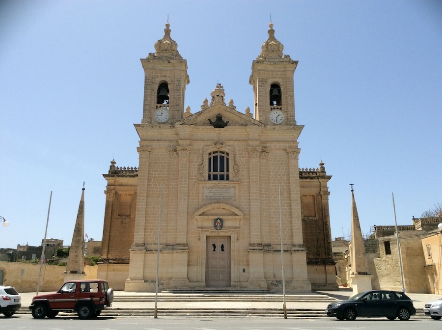 This media shows the protected monument with the number 00807 in Malta.