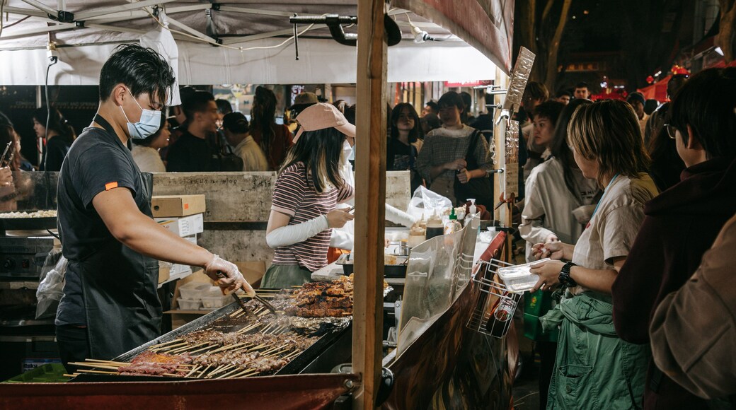Chinatown Night Market featuring markets, night scenes and food
