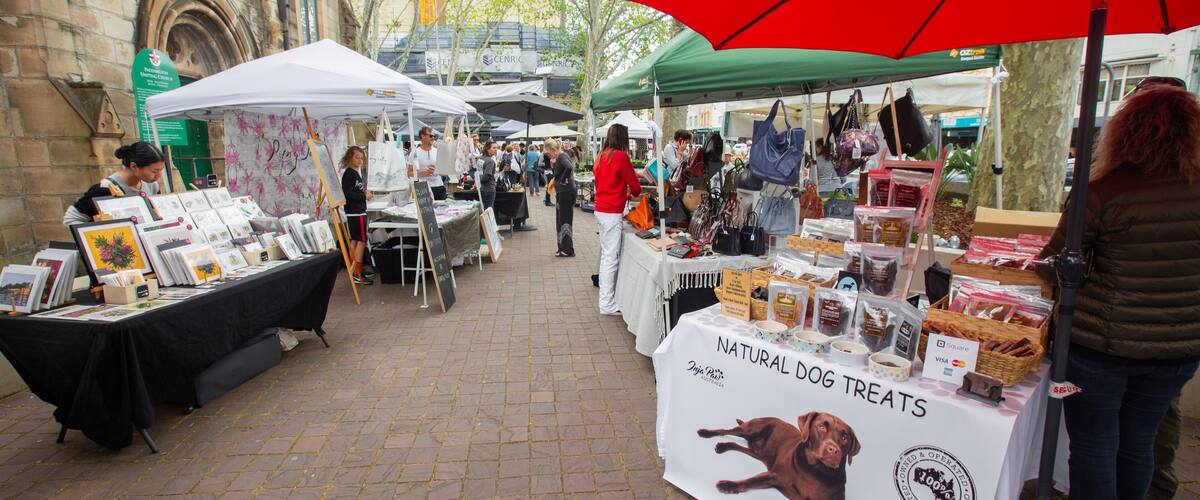 Paddington Markets showing street scenes, markets and signage