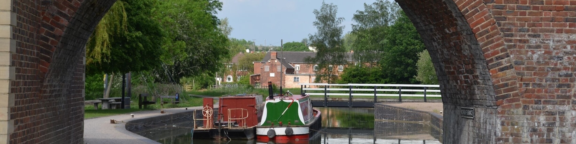 Taken at Moira Furnace in Derbyshire, UK.
#Midlands #Derbyshire #MoiraFurnace #Canal #Boats