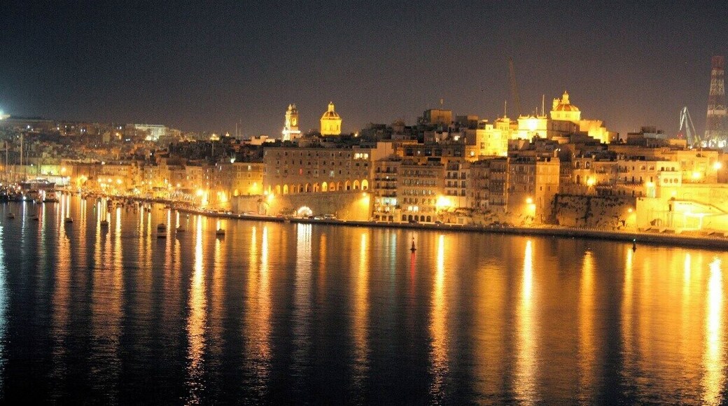 I miss this place so much. I was looking for a cathedral, but I made a wrong turn and ended up at the Valetta waterfront, where I fell in love.