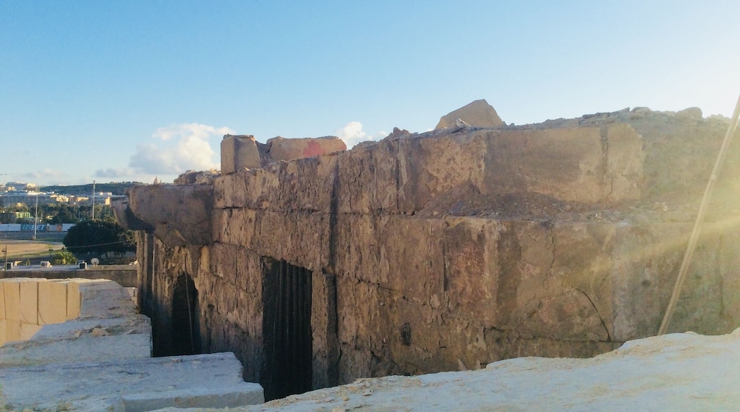 Tal-Istabal Hunting Lodge