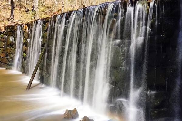 Neat placed tucked away off the main road and well worth visiting.