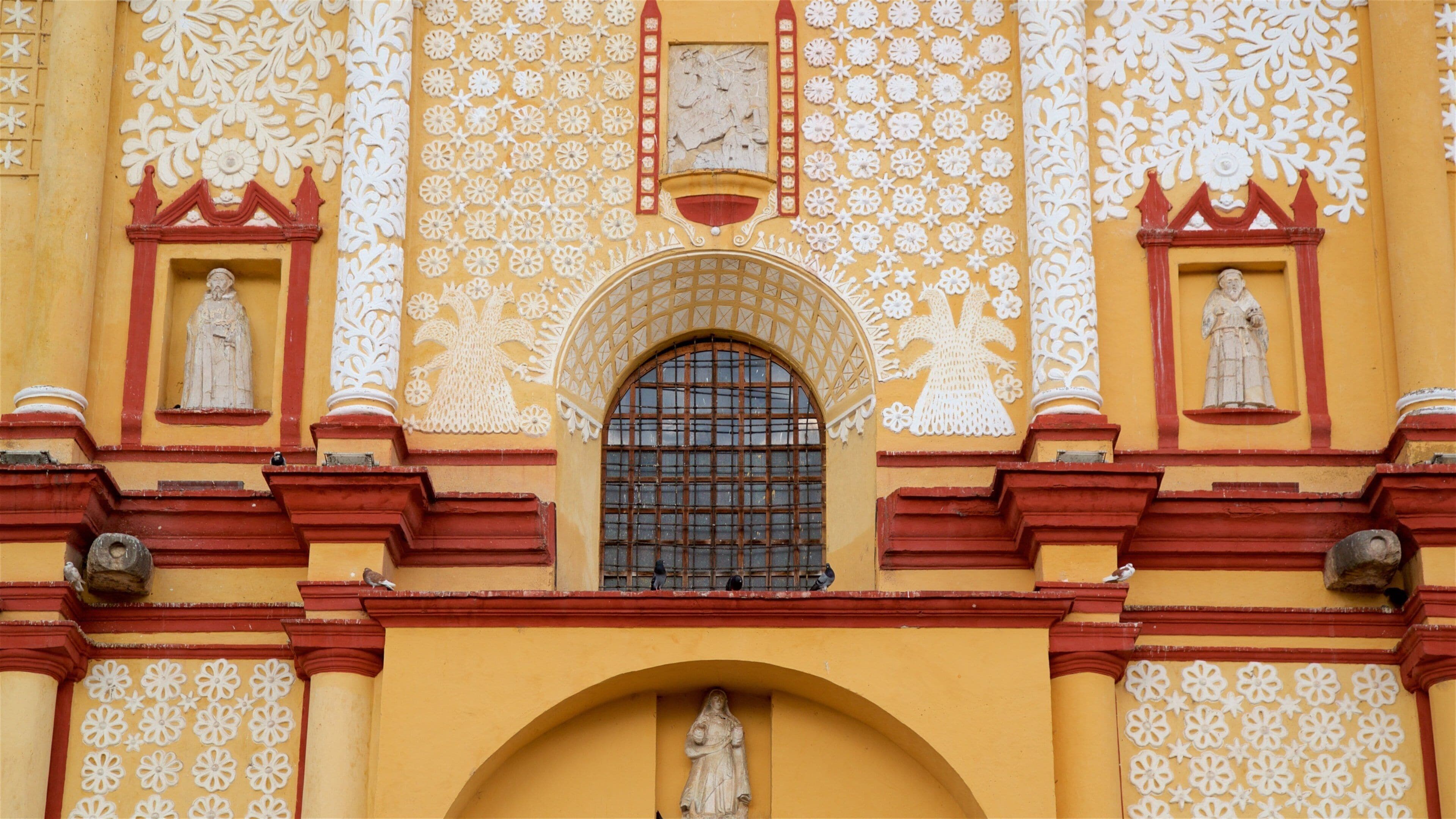 San Cristobal de las Casas Cathedral featuring heritage elements