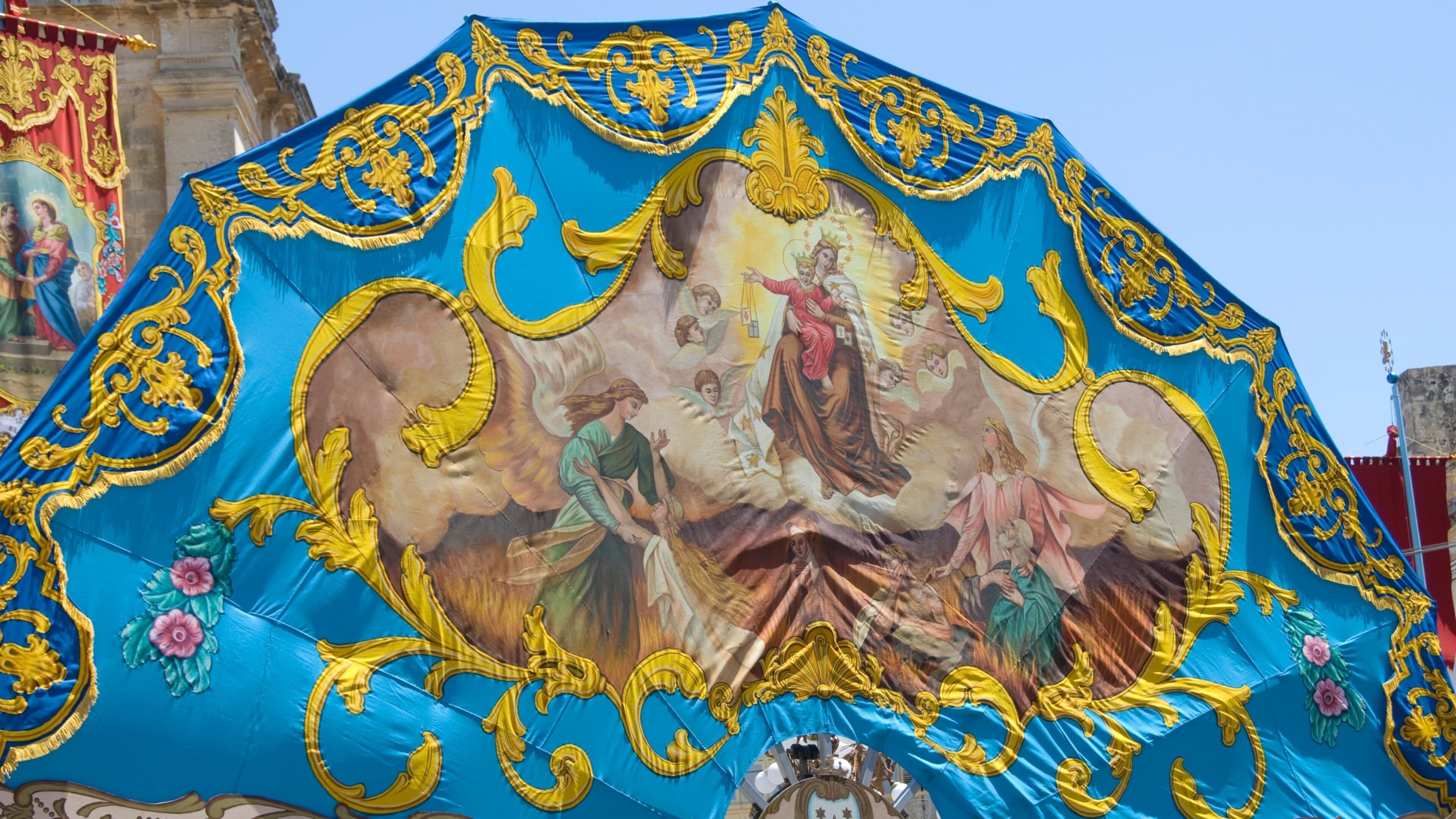 Zurrieq ofreciendo arte, arte al aire libre y elementos religiosos