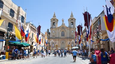 Zurrieq showing a city, a church or cathedral and heritage architecture