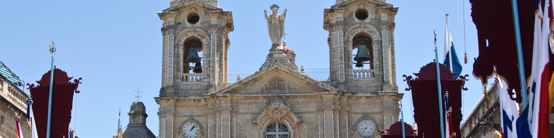 ƻurrieq qui includes patrimoine architectural et église ou cathédrale