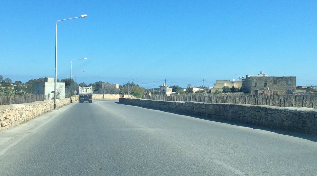 This media shows the protected monument with the number 01757 in Malta.