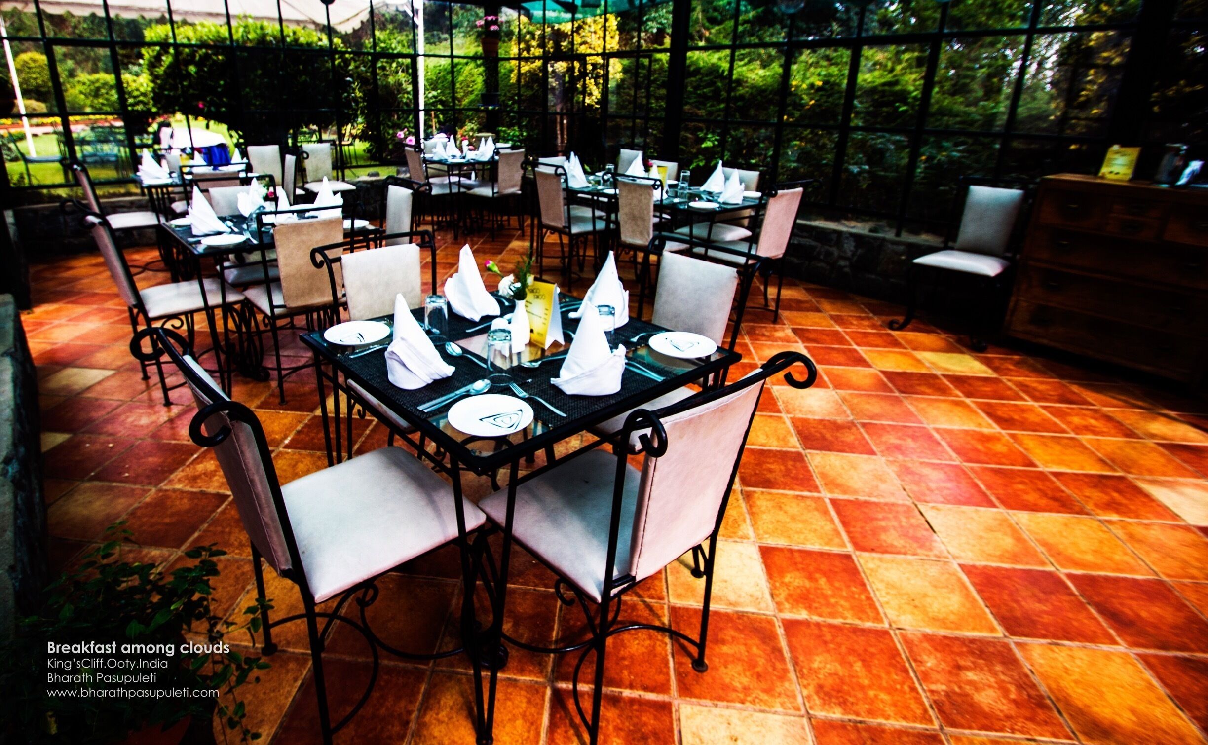 Beautiful glasshouse restaurant serving delicious hot food in the cold mountain surroundings. Amazing place at ooty! #restaurant