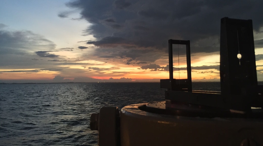 Sunset in Gulf of Thailand.