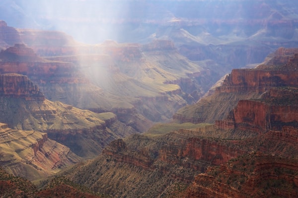 ブライト エンジェル トレイルヘッド フィーチャー 渓谷あるいは峡谷 と 静かな風景