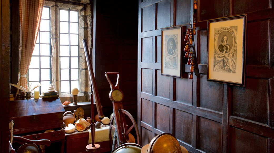 Bolling Hall Museum bevat historisch erfgoed en interieur