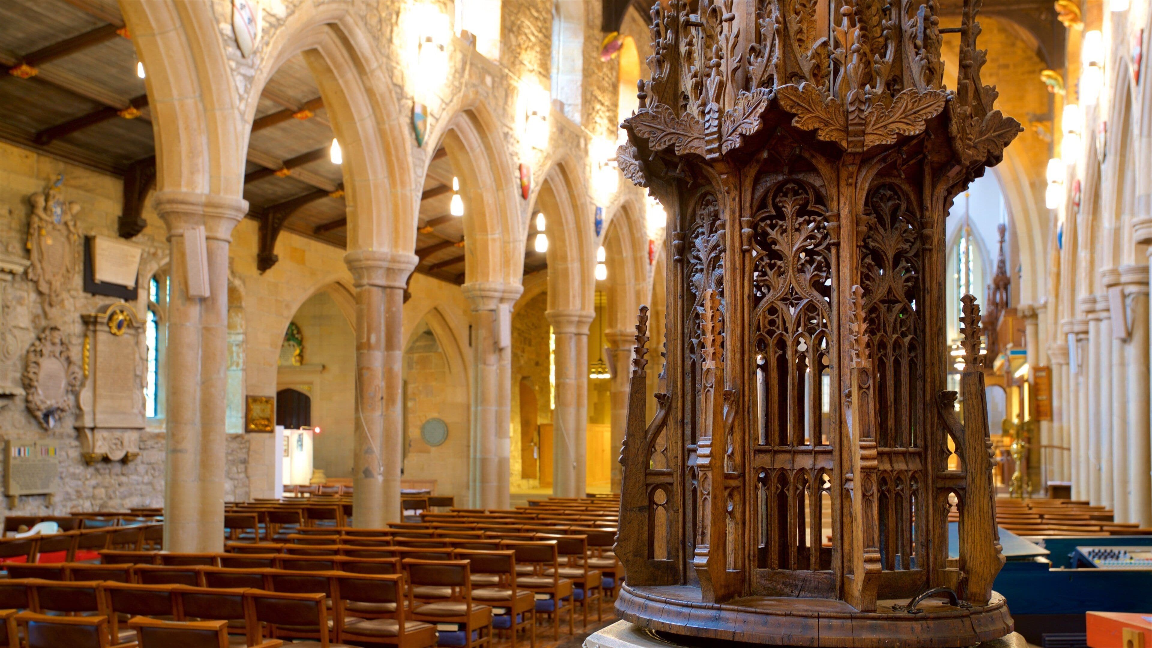 Cathédrale de Bradford montrant patrimoine historique, vues intérieures et église ou cathédrale