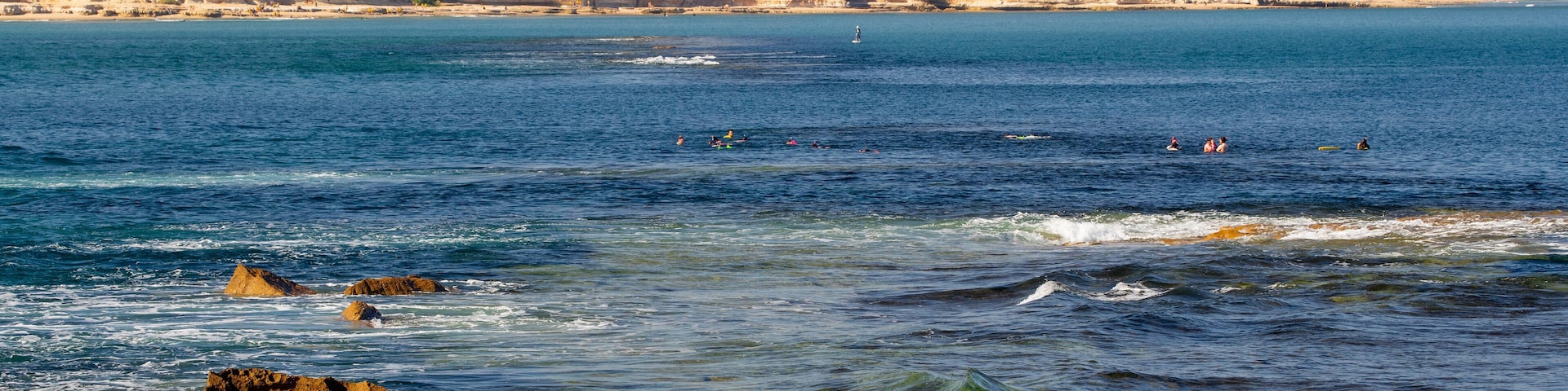 Port Noarlunga Reef Sanctuary Zone which includes general coastal views and rocky coastline