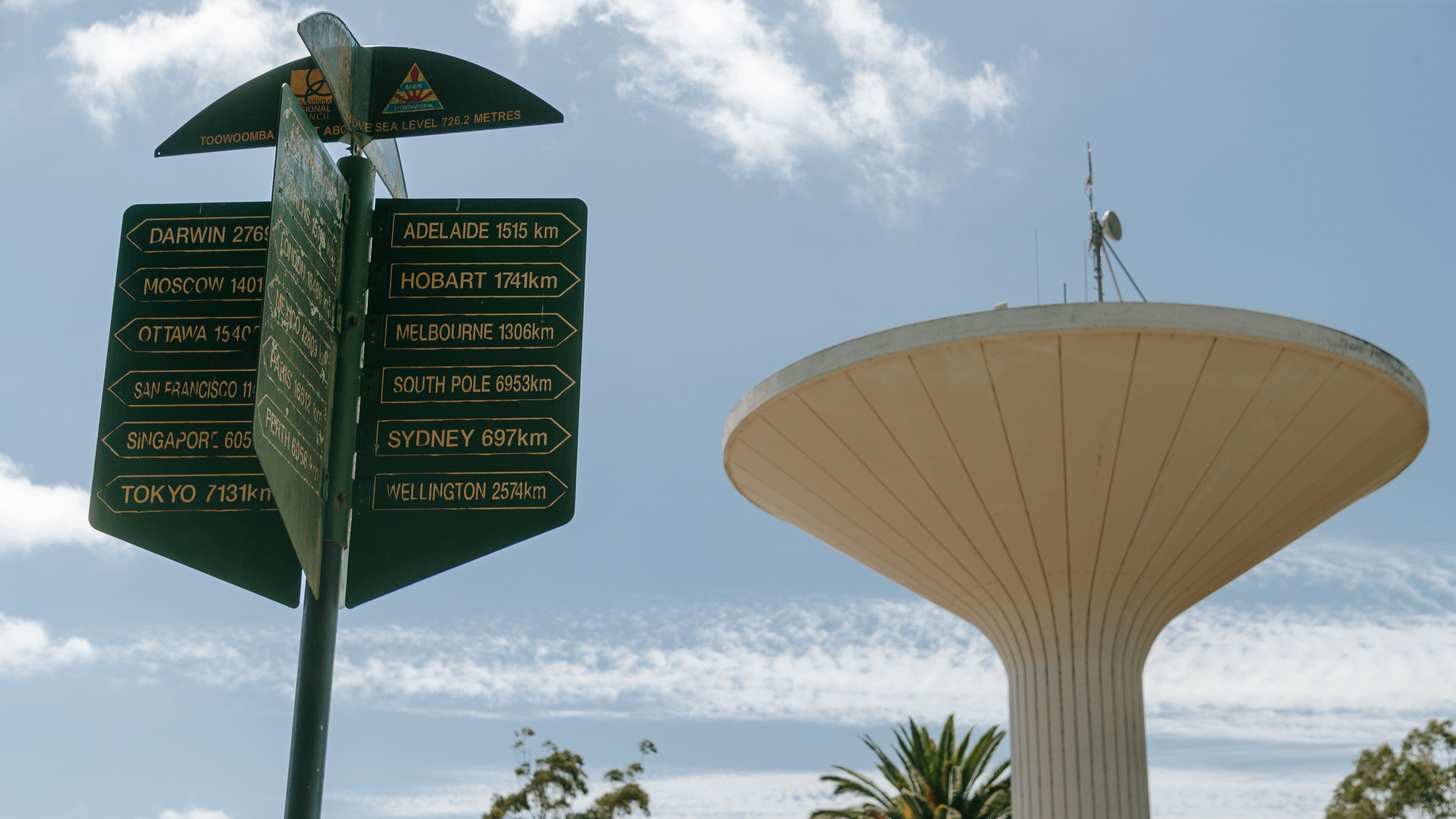 Picnic Point Park showing signage