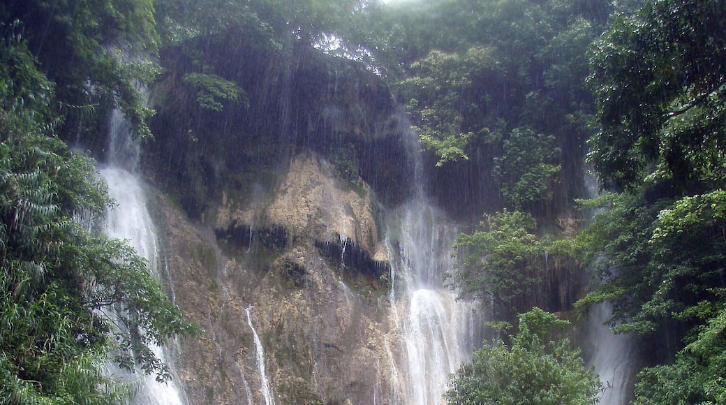 These falls are absolutely gorgeous! It's an easy hike to reach them and there are lots of little pools that are great for swimming.