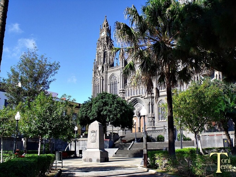 Trasera de la iglesia de San Juan Bautista