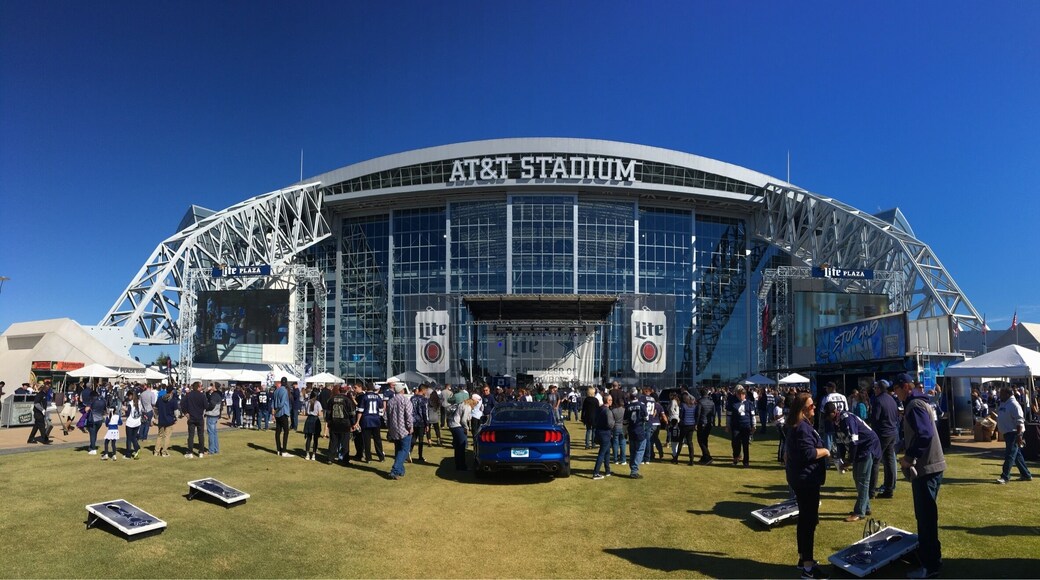 Dallas Cowboys vs Chargers - Thanksgiving Day