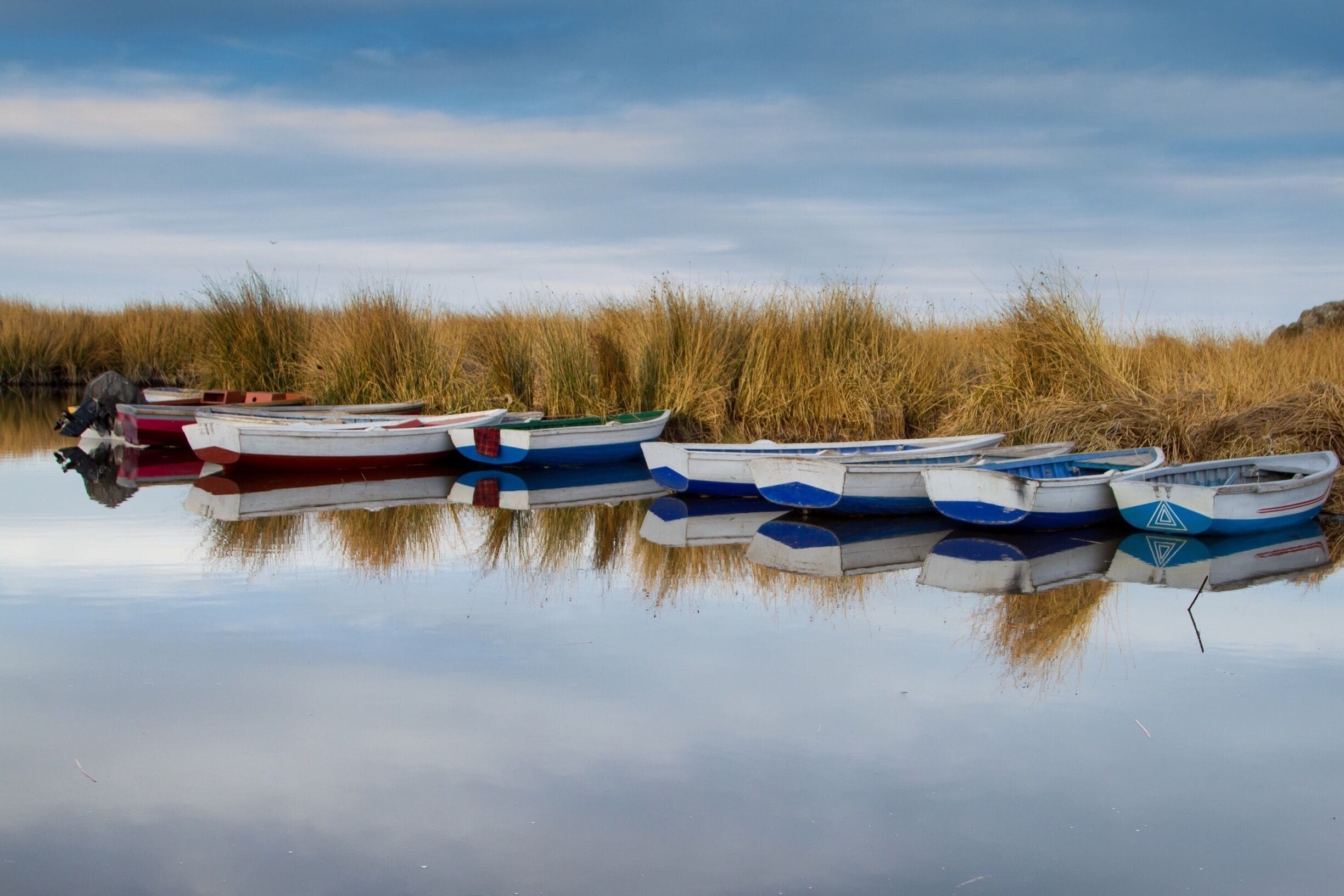 This summer I also had the opportunity to visit Peru and one of the most amazing lakes I have ever seen. What makes this Lake amazing is the beautiful views and all the culture that it holds. It is the highest navigable lake in the world and although I got altitude sickness, it was worth the visit... #endlessSummer 