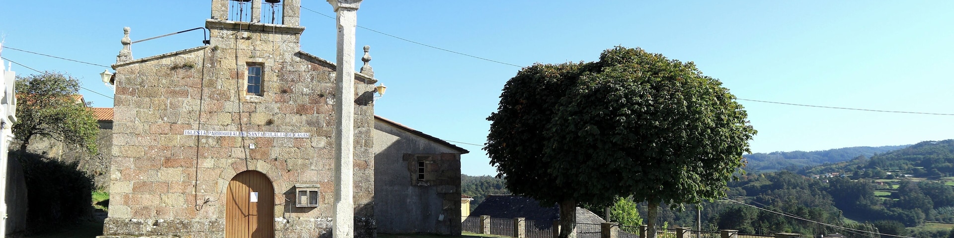 Igrexa de Santaia de Cañás, no Bacelo, Cañás (Carral, A Coruña).