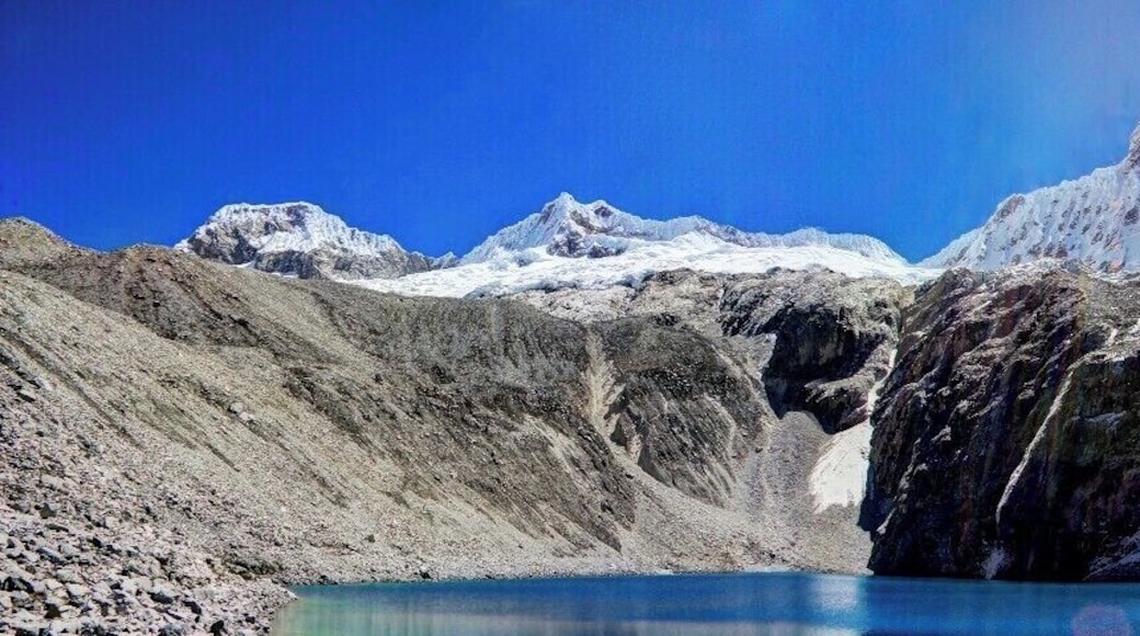 Alone with my guide (the two friends I was travelling with had altitude sickness earlier and had to head back) I hiked up to this beautiful lake, which proved to be awkward at times when you can't speak Spanish.
Head pounding and gasping for every bit of oxygen I could, I think if I'd stayed any longer than lunch I would never have summoned the energy to head back to the van.