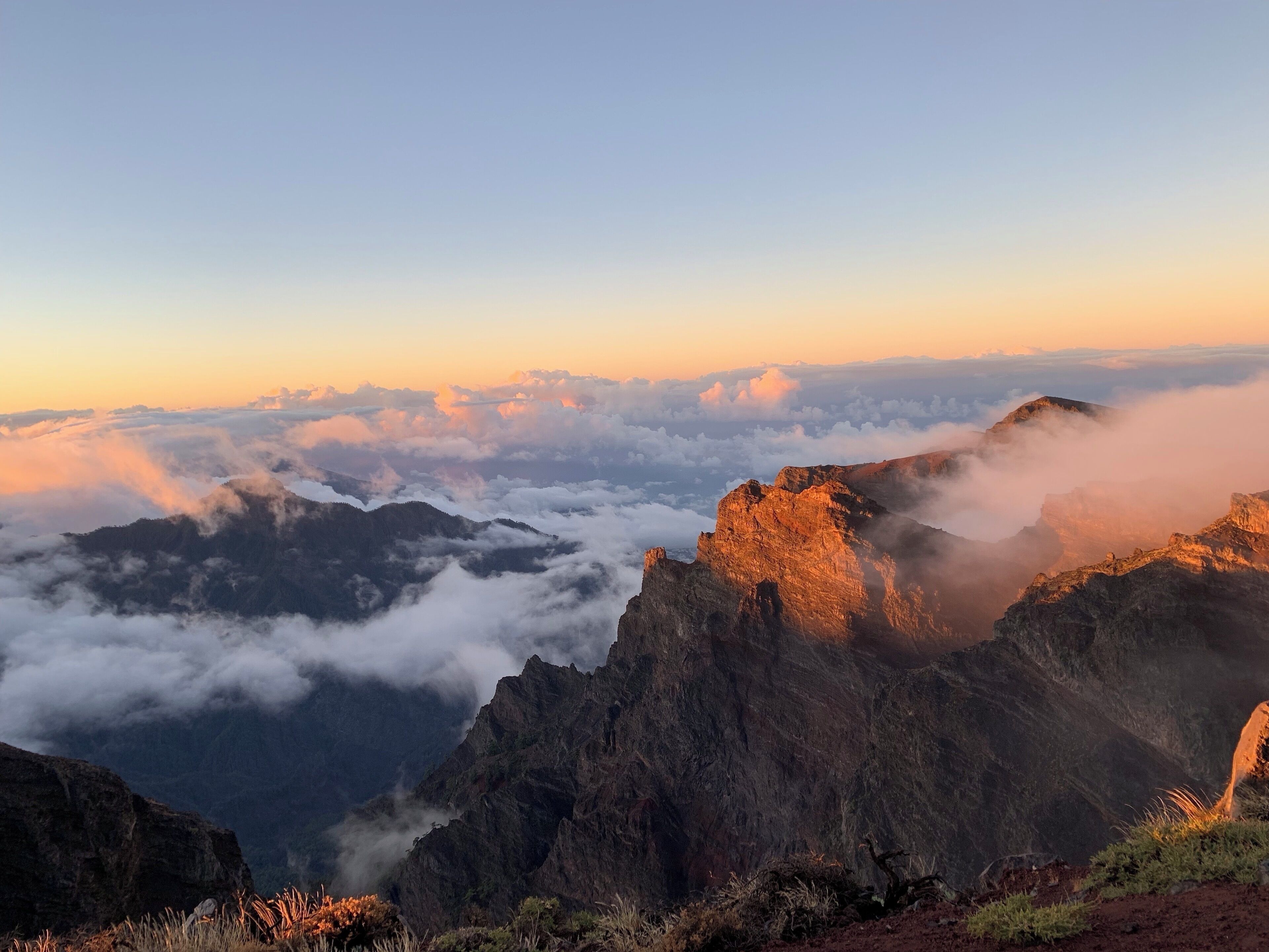 The highest place on the island of La Palma this vista has some of the most incredible views you will see in the Canary Islands. With walking and hiking trails that connect all throughout the island this area is a photographers dream. 