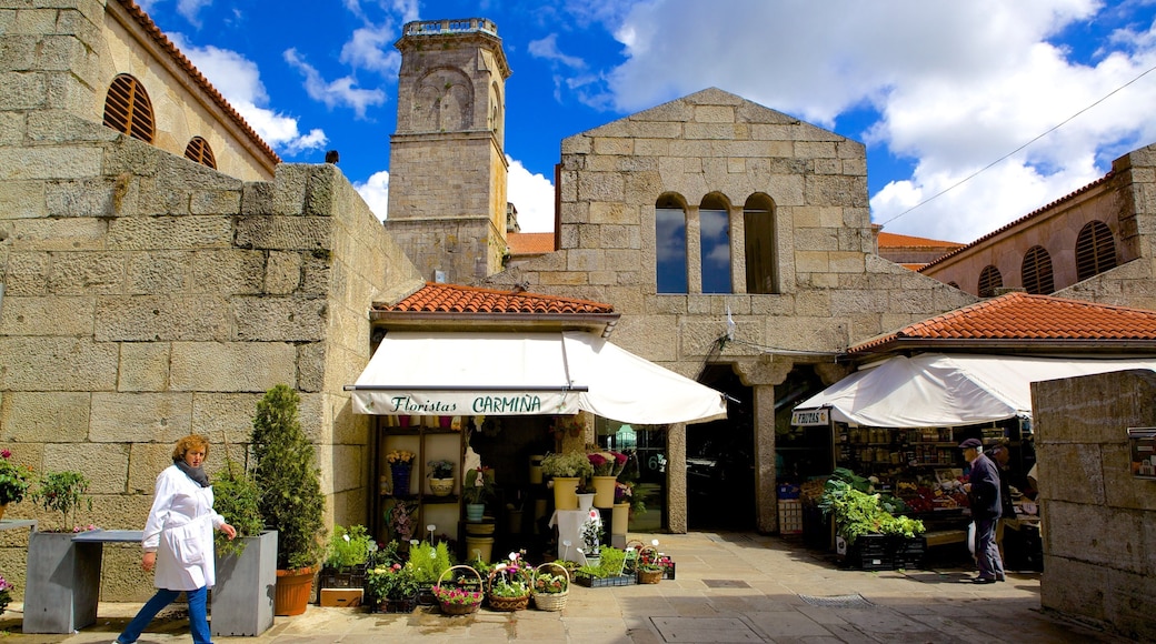 Mercado de Abastos de Santiago inclusief straten, historische architectuur en markten
