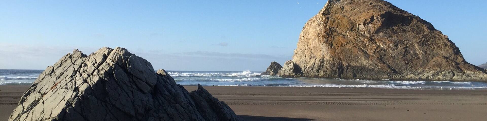 Perfect beach to surf, you can get here only with a 4w