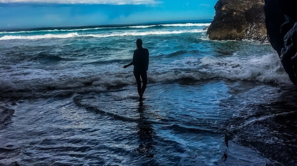 If you are able to go to this beach at low tide, climb over the rock wall on the very left and you’ll see a tiny private cave beach where we took this picture #secretbeach #lanzarote #canaryislands