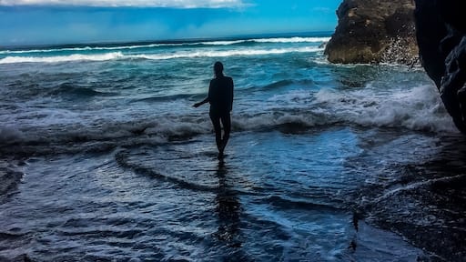 If you are able to go to this beach at low tide, climb over the rock wall on the very left and youâll see a tiny private cave beach where we took this picture #secretbeach #lanzarote #canaryislands