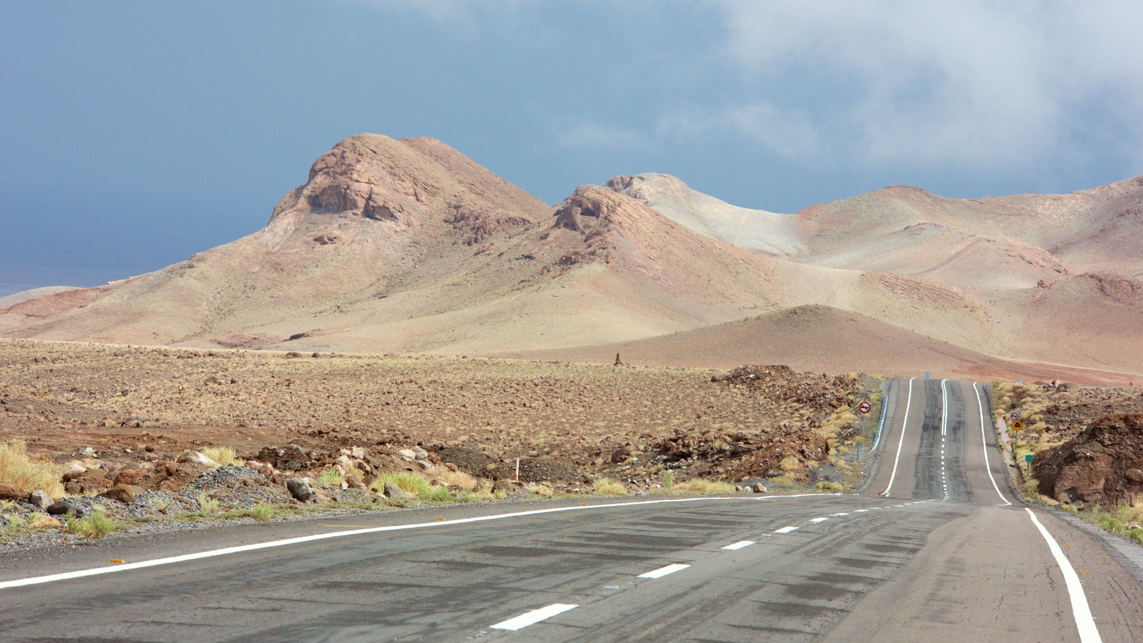 Chile mostrando vista al desierto y escenas tranquilas