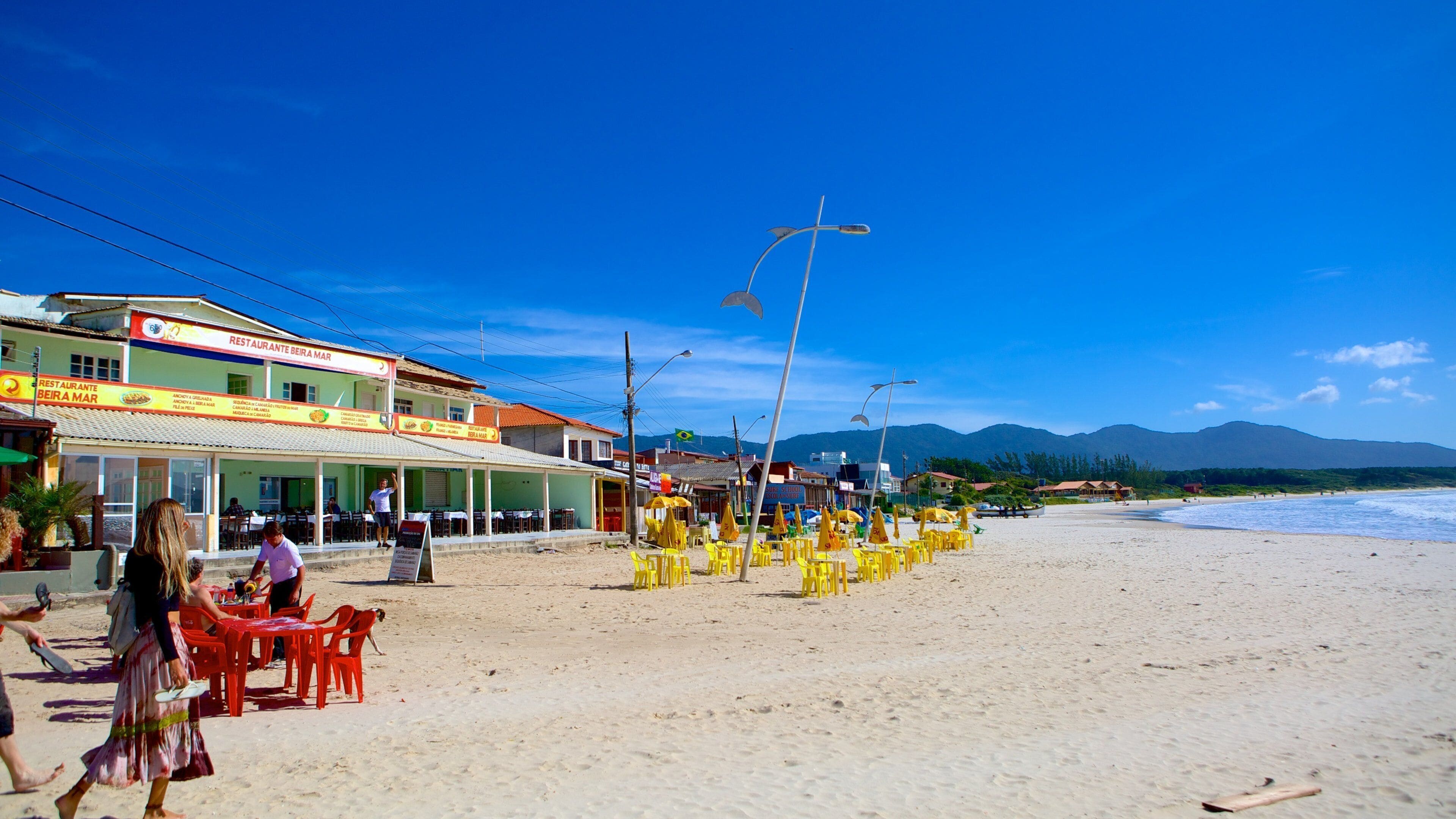 Playa Barra da Lagoa mostrando vistas panorámicas y una playa