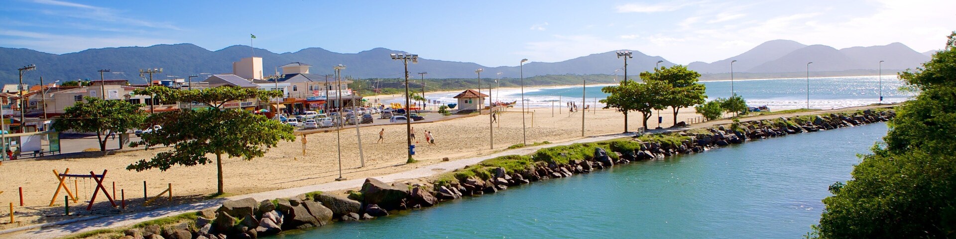 Praia da Barra da Lagoa que inclui um rio ou córrego