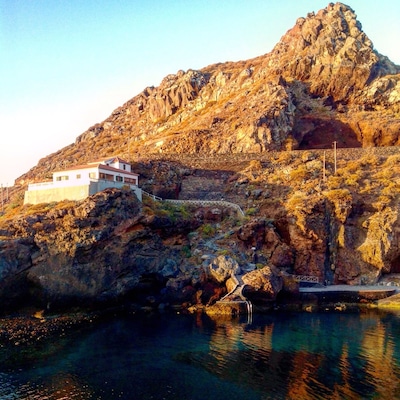 The big salty lagoon invites you to swim at all times. #hiking