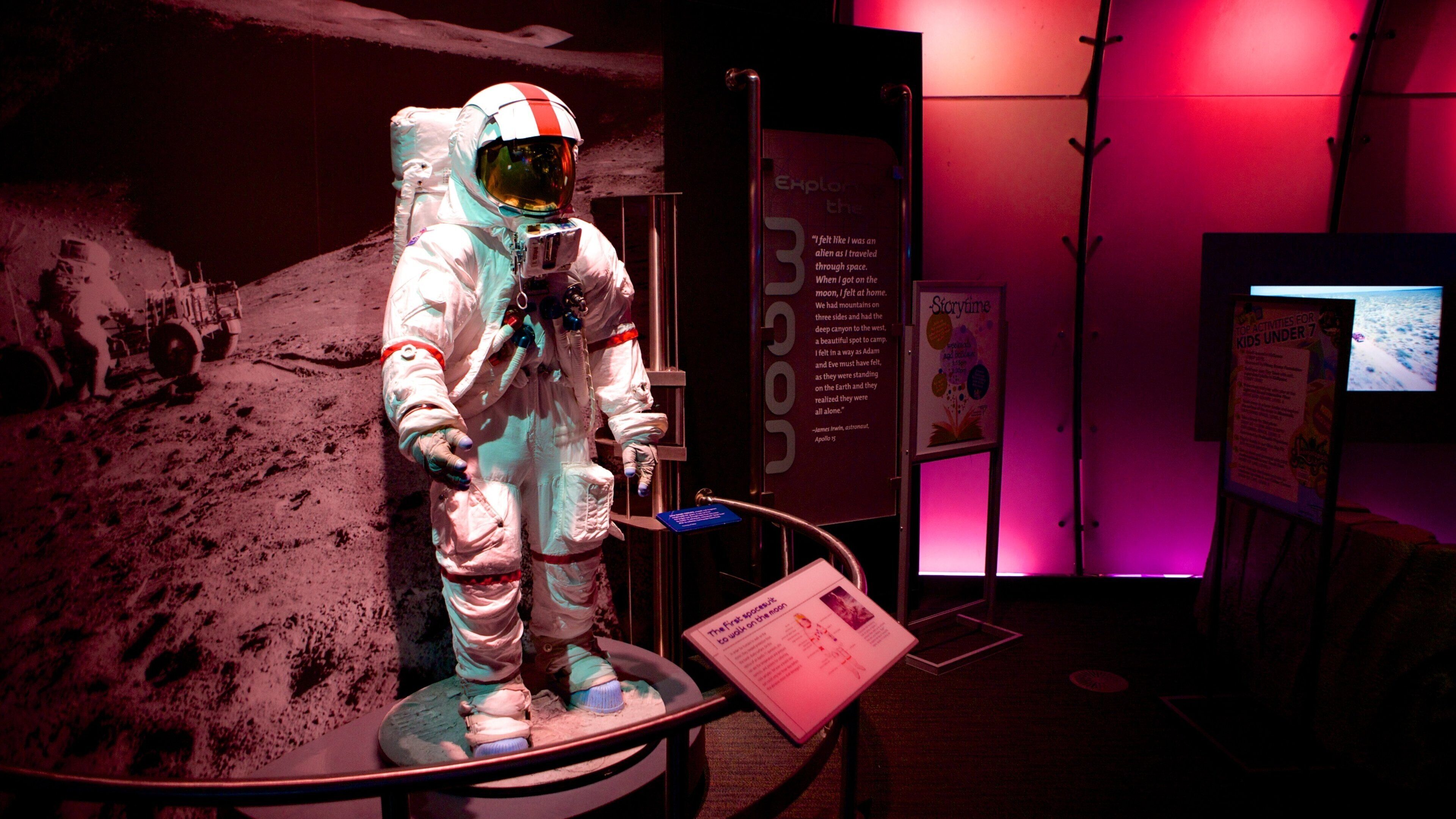 Connecticut Science Center showing interior views