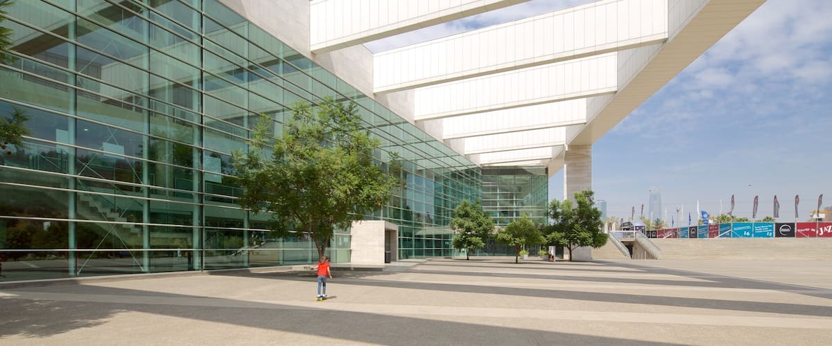 สวนไบเซนเทนเนียล ซึ่งรวมถึง สถาปัตยกรรมสมัยใหม่