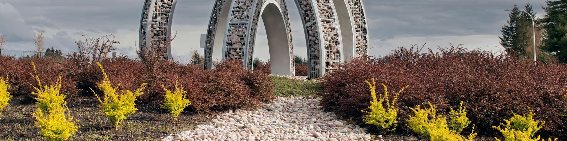 City of Happy Valley Sign and Art Sculpture