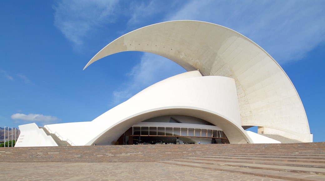 Auditorio de Tenerife som viser moderne arkitektur