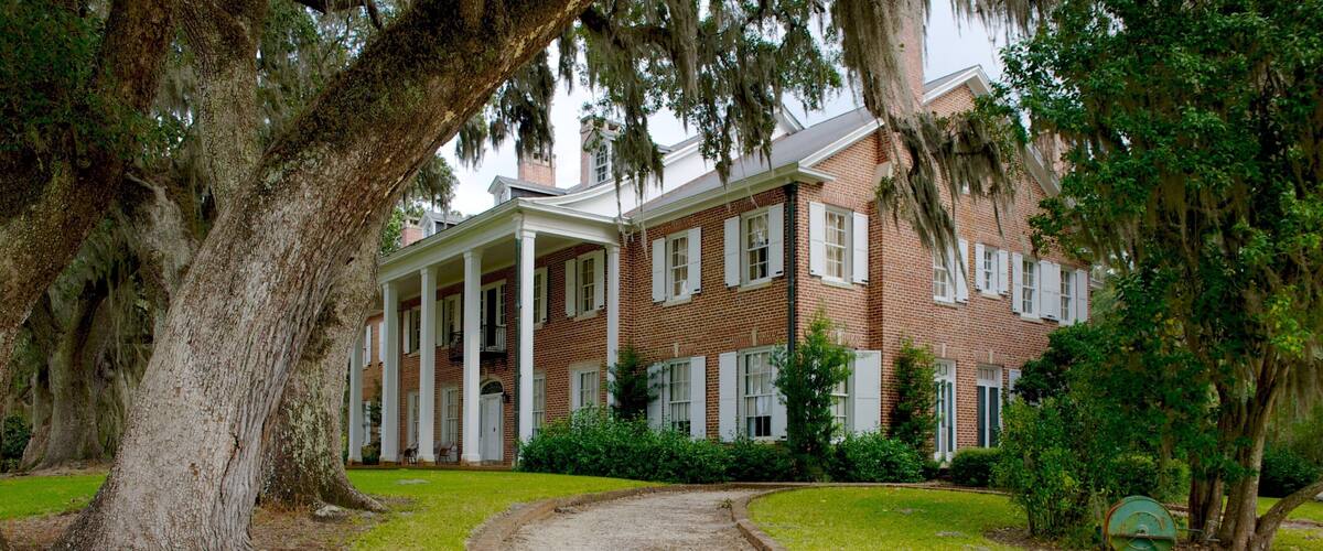 Hobcaw Barony naturpark som viser hus